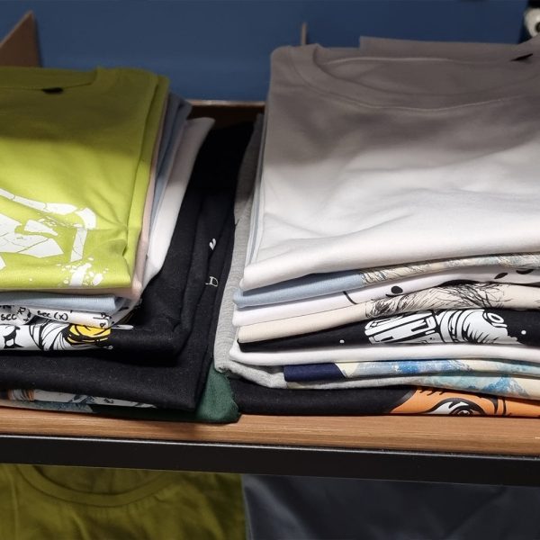 Mystery Box - Zufälliges Motiv und Textilfarbe Jetzt online – Bild 3